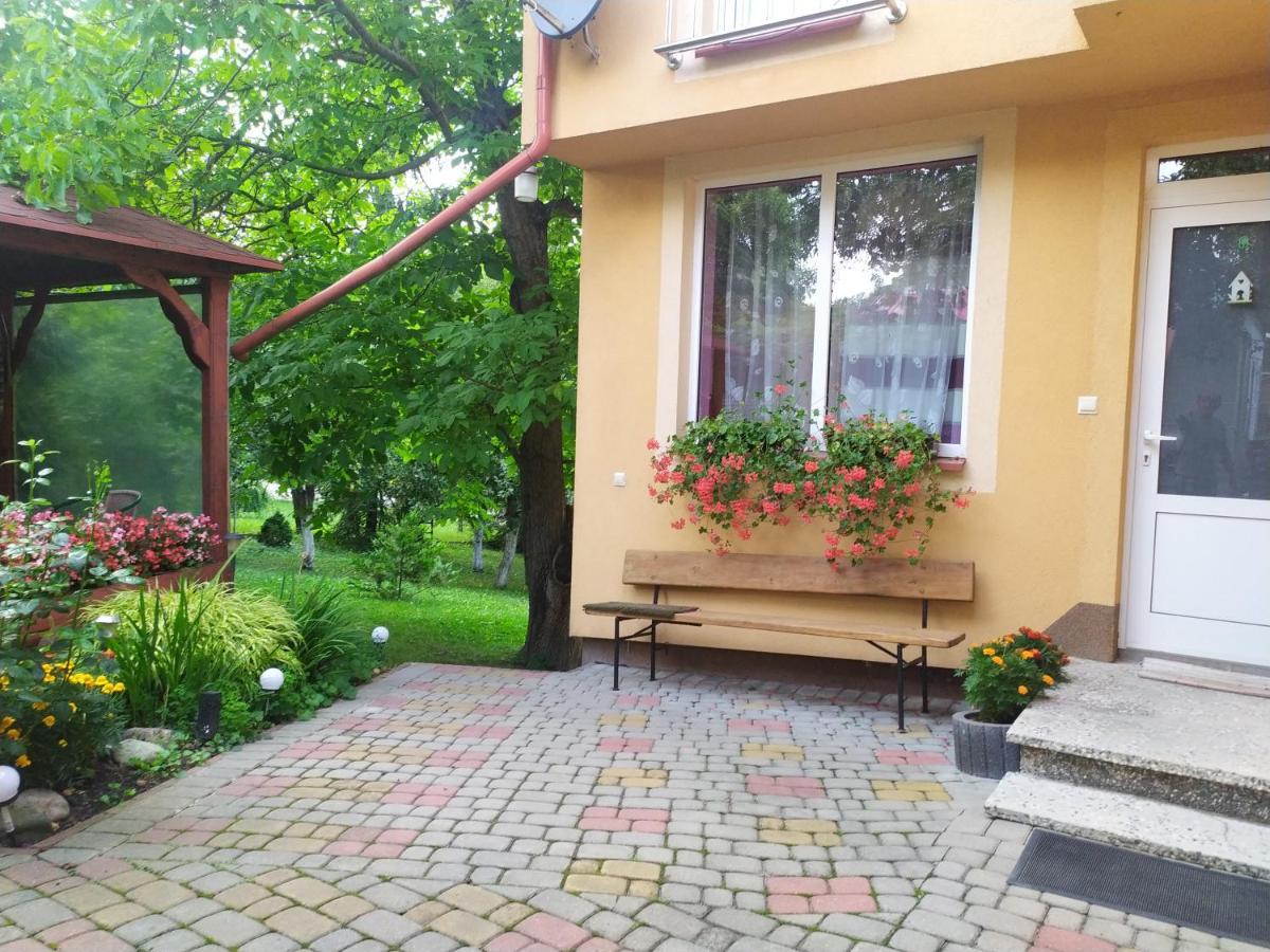 Apartament W Domu Na Wsi Tomaszow Lubelski Exterior photo